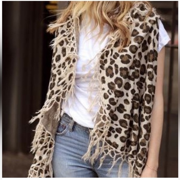 LeRumi Accessories - LeRumi leopard fringe cardigan NEW‎ w Tag